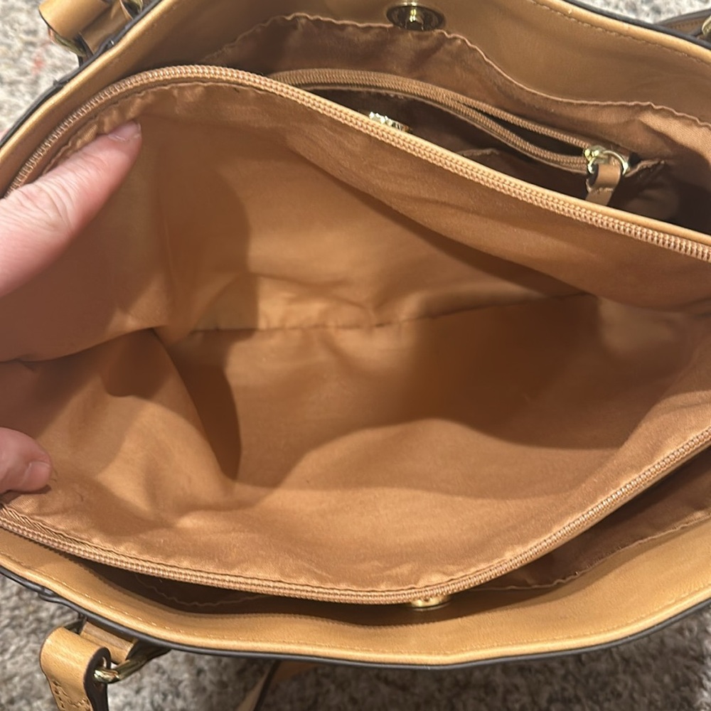 Liz Claiborne Purse - Picture 8 of 14